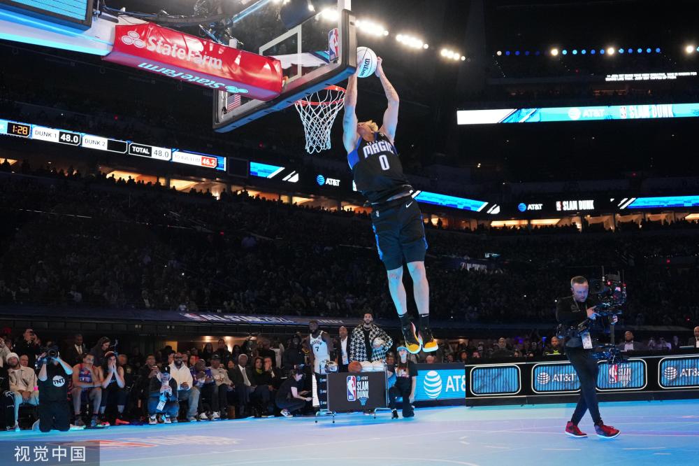 坛备受瞩目 坛备受瞩目